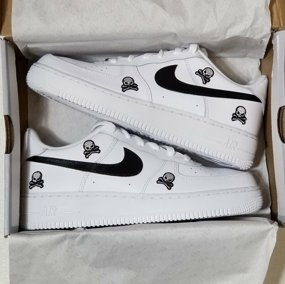 Custom Nike Air Force 1 Custom Black White